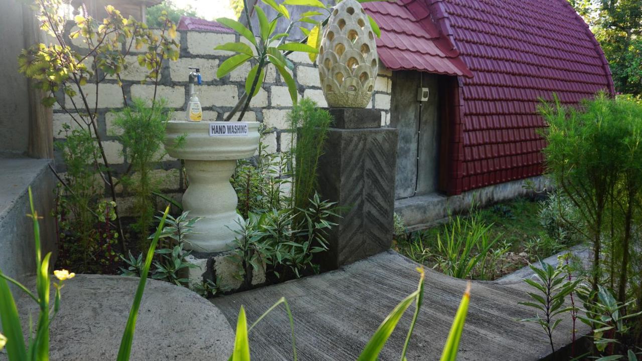 Bougainvillea Bungalow Batumadeg Exteriör bild