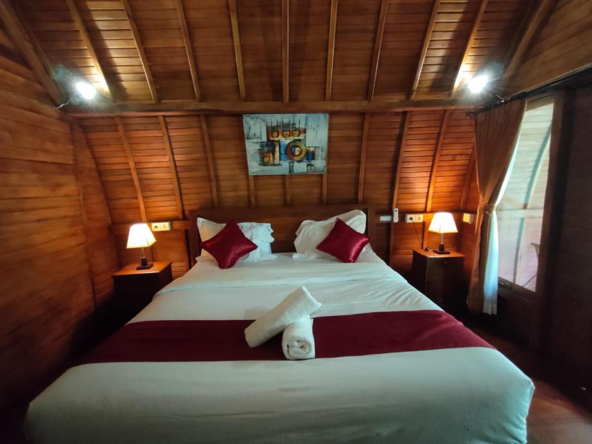 Bougainvillea Bungalow Batumadeg Exteriör bild